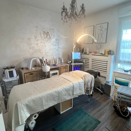 IYA institut - Sourcils & cils Rosny-sous-Bois - IYA institut - Photo Galerie - OneBooking