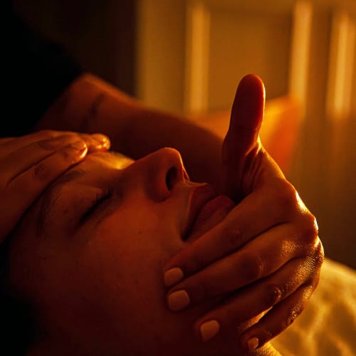 Vanina Rituels - Kobido et Massages bien-être - Sourcils & cils Clichy - Vanina Rituels - Kobido et Massages bien-être - Photo Galerie - OneBooking