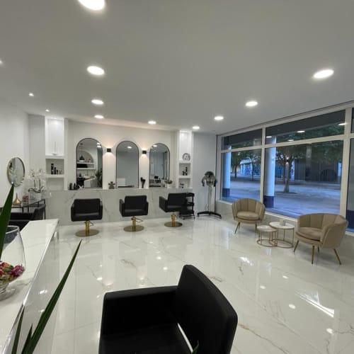BLUSH Concept (ancien Mya Coiffure) - Massage Marseille - BLUSH Concept (ancien Mya Coiffure) - Photo Galerie - OneBooking