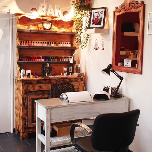 Couleur rubis - Sourcils & cils Saint-Quentin - Couleur rubis - Photo Galerie - OneBooking