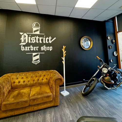 District barber shop (chez le barbier) - Coiffure Douai - District barber shop (chez le barbier) - Photo Galerie - OneBooking