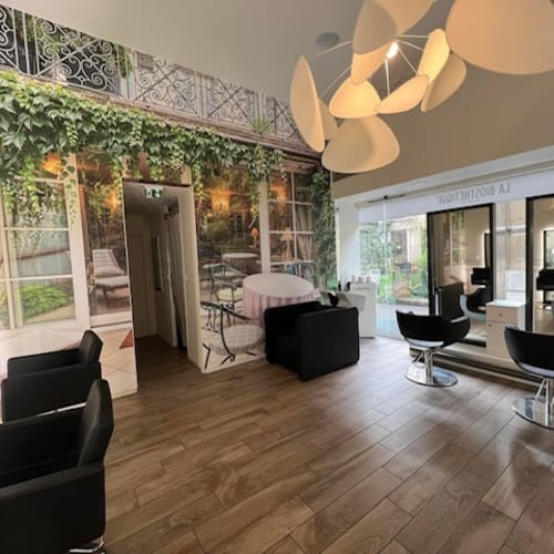 Alverson Coiffure - Onglerie Mulhouse - Alverson Coiffure - Photo Galerie - OneBooking