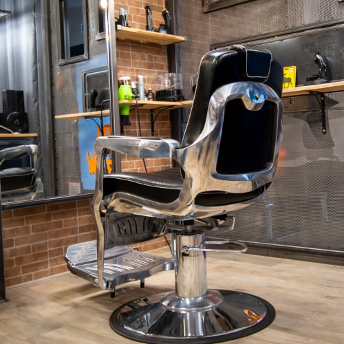 Luxe Beauty - Coiffure Le Luc - Luxe Beauty - Photo Galerie - OneBooking