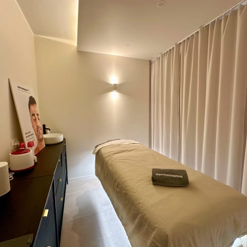 BEAUTY ENVY - PAROISSE - Onglerie Versailles - BEAUTY ENVY - PAROISSE - Photo Galerie - OneBooking