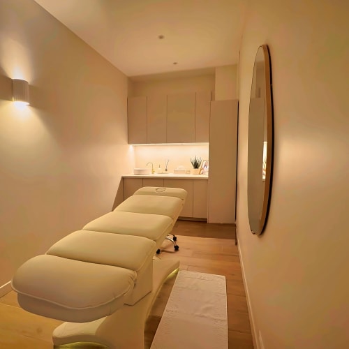 SAMÉA- INSTITUT - SOINS DU VISAGE - ÉPILATION DÉFINITIVE PAR ÉLECTROLYSE - ÉPILATION LASER - Institut de beauté Saint-Cyr-l'École - SAMÉA- INSTITUT - SOINS DU VISAGE - ÉPILATION DÉFINITIVE PAR ÉLECTROLYSE - ÉPILATION LASER - Photo Galerie - OneBooking