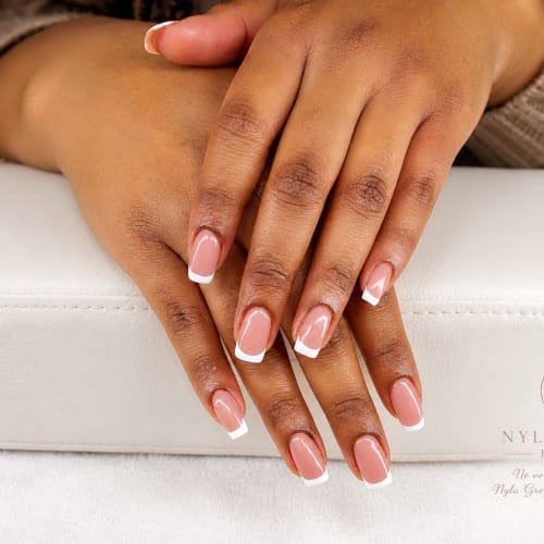 NYLA GREY’S BEAUTY - Sourcils & cils Bondy - NYLA GREY’S BEAUTY - Photo Galerie - OneBooking