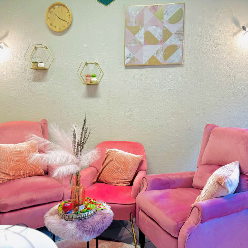 Nouria Beauty Bar - Onglerie Le Mans - Nouria Beauty Bar - Photo Galerie - OneBooking
