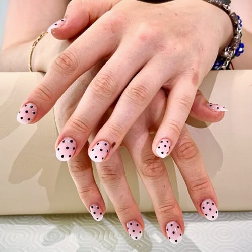 Léïna Ongles d’Art - Onglerie Lyon - Léïna Ongles d’Art - Photo Galerie - OneBooking