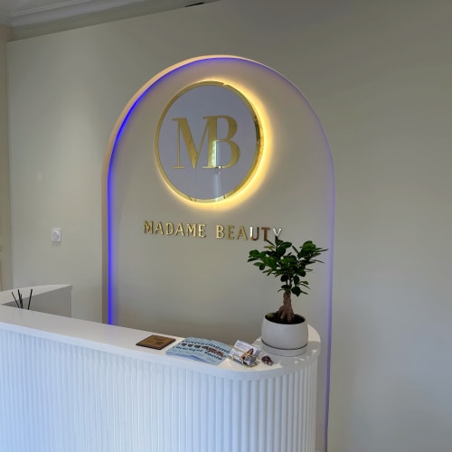 Madame Beauty - Sourcils & cils Laval - Madame Beauty - Photo Galerie - OneBooking