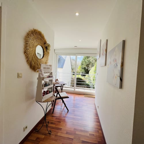 Dourjacq coiffure esthetique - Onglerie Brest - Dourjacq coiffure esthetique - Photo Galerie - OneBooking