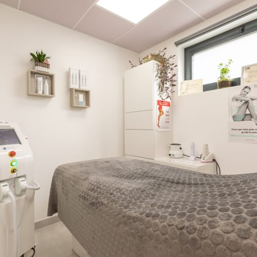 Antonia Beauté - Sourcils & cils Fréjus - Antonia Beauté - Photo Galerie - OneBooking