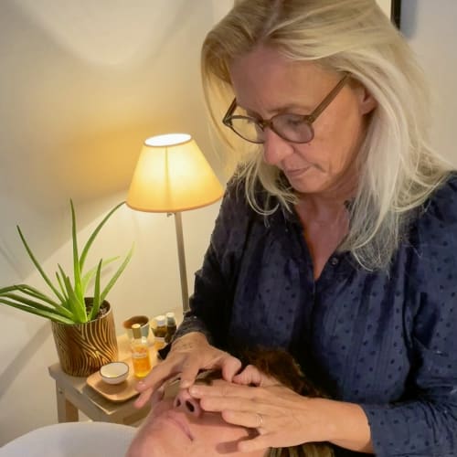 Massage Soin Kobido Isabelle Piel - Sourcils & cils Fontenay-sous-Bois - Massage Soin Kobido Isabelle Piel - Photo Galerie - OneBooking