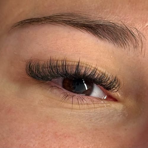 Beauty Studio By Zoé - Sourcils & cils Calais - Beauty Studio By Zoé - Photo Galerie - OneBooking