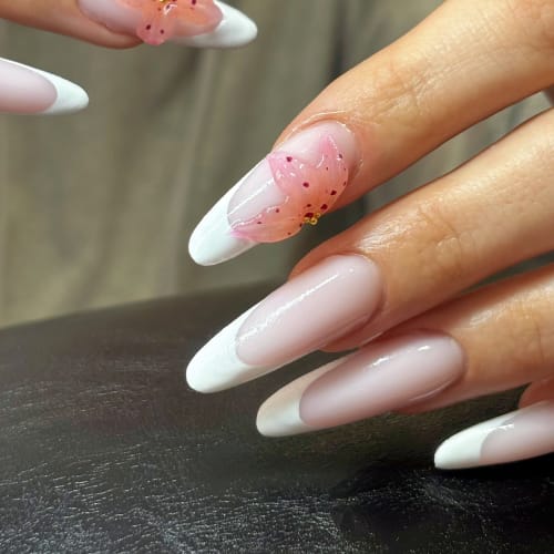 4YourNailzz - L'Atelier des Sens - Institut de beauté Toulon - 4YourNailzz - L'Atelier des Sens - Photo Galerie - OneBooking