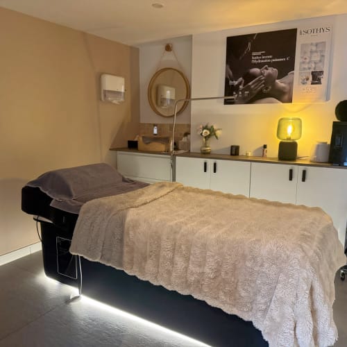 Bianco Esthétique - Coiffure Hyères - Bianco Esthétique - Photo Galerie - OneBooking