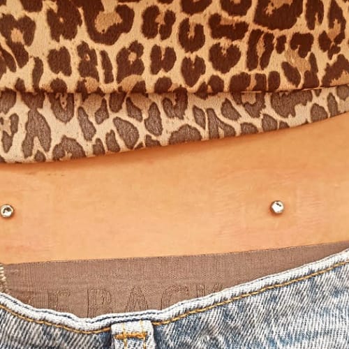 ATH piercing - Sourcils & cils Saumur - ATH piercing - Photo Galerie - OneBooking