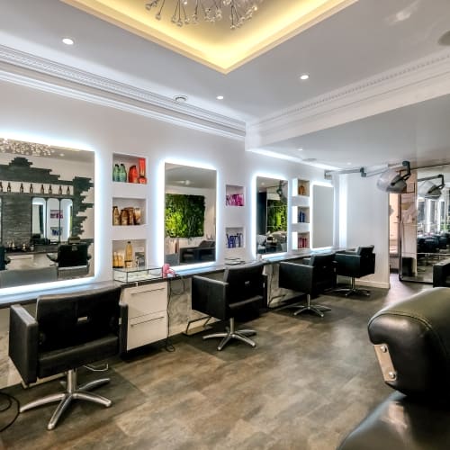 Raphaël Perrier by Marion Dauch - Coiffure Toulouse - Raphaël Perrier by Marion Dauch - Photo Galerie - OneBooking