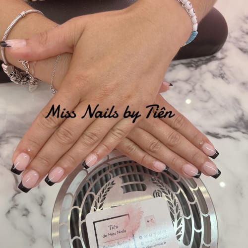Miss Nails - Spécialiste de la résine - Onglerie Cagnes-sur-Mer - Miss Nails - Spécialiste de la résine - Photo Galerie - OneBooking