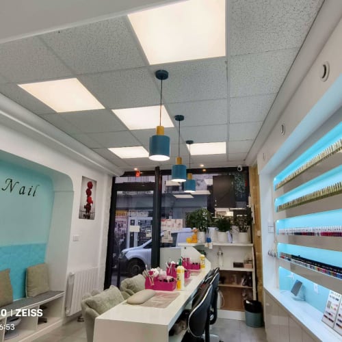 Mini Nail - Marais - Institut de beauté Paris - Mini Nail - Marais - Photo Galerie - OneBooking