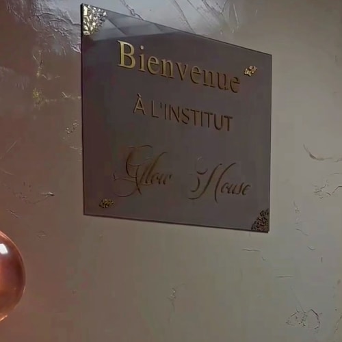 Glow House - Onglerie Mérignac - Glow House - Photo Galerie - OneBooking
