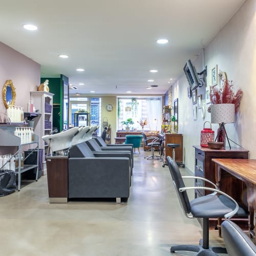 Le Petit Salon de Jimmy - Coiffure Valence - Le Petit Salon de Jimmy - Photo Galerie - OneBooking