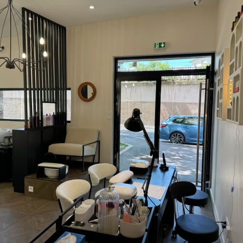Sisters beauty - Onglerie Colombes - Sisters beauty - Photo Galerie - OneBooking