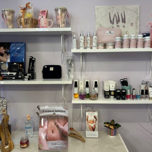 Dominique C - Sourcils & cils Évreux - Dominique C - Photo Galerie - OneBooking