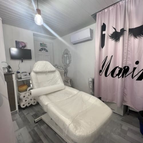 Laïla Ongles - Coiffure Nîmes - Laïla Ongles - Photo Galerie - OneBooking