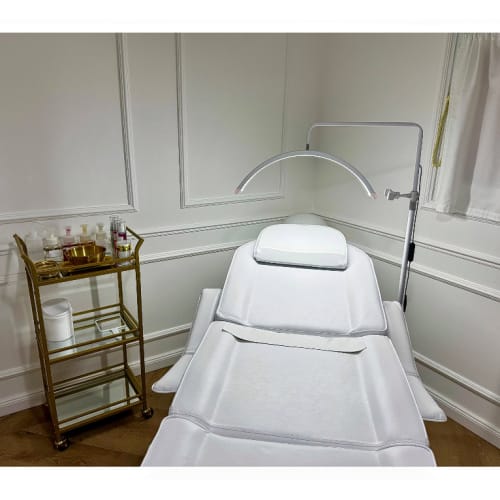 MAISON HENRI | MAISON DE BEAUTÉ FRANÇAISE - Sourcils & cils Nice - MAISON HENRI | MAISON DE BEAUTÉ FRANÇAISE - Photo Galerie - OneBooking
