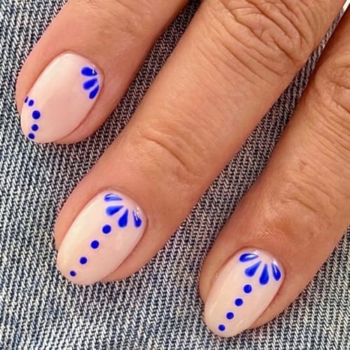 Mercedesz Beauty - Extension cils - Manucure - Onglerie Montpellier - Mercedesz Beauty - Extension cils - Manucure - Photo Galerie - OneBooking