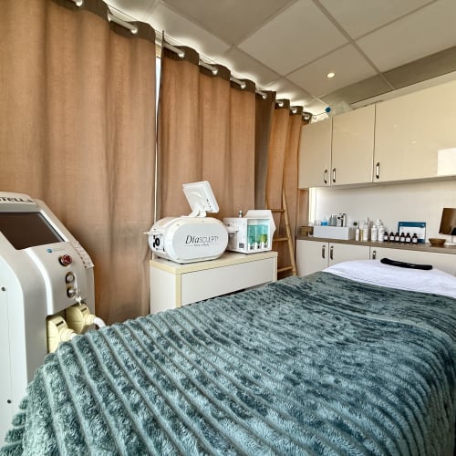 Institut Riviera | Expertise Epilation Définitive Electrolyse, Anti Age et Minceur - Institut de beauté Antibes - Institut Riviera | Expertise Epilation Définitive Electrolyse, Anti Age et Minceur - Photo Galerie - OneBooking
