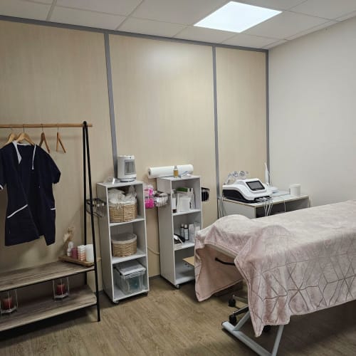 Carole Lipocavitation - Sourcils & cils Bourges - Carole Lipocavitation - Photo Galerie - OneBooking