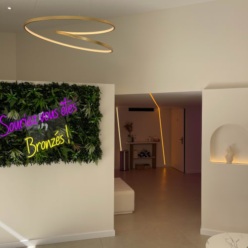 SUNsquare - Bronzage - Institut de beauté Saint-Étienne - SUNsquare - Bronzage - Photo Galerie - OneBooking