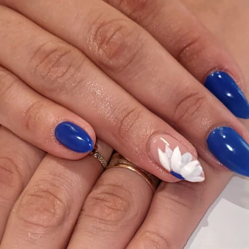 Beautés des ongles et des cils par Christine - Onglerie Pau - Beautés des ongles et des cils par Christine - Photo Galerie - OneBooking