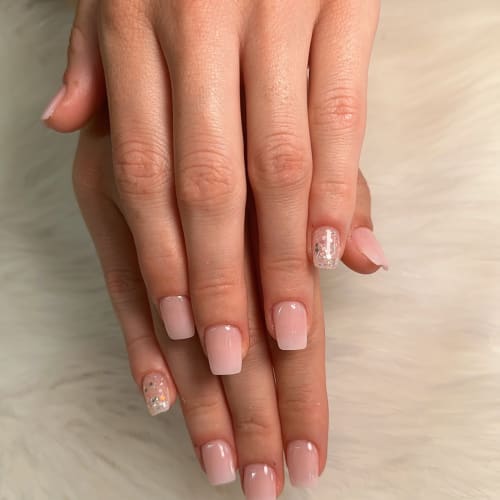 Miss Nails - Spécialiste de la résine - Onglerie Cagnes-sur-Mer - Miss Nails - Spécialiste de la résine - Photo Galerie - OneBooking