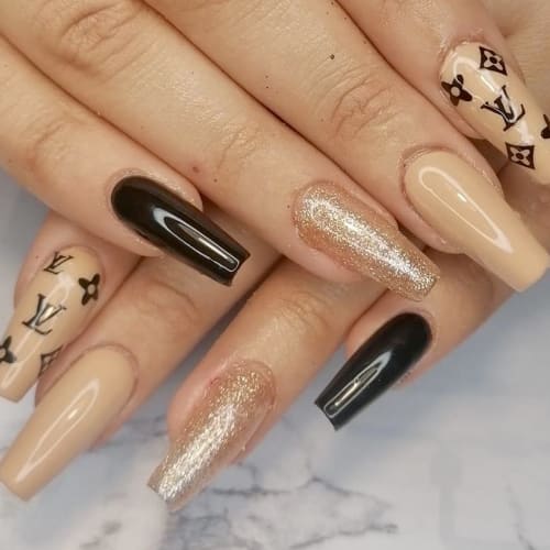 Les ongles des Miss by Lna - Onglerie Borgo - Les ongles des Miss by Lna - Photo Galerie - OneBooking