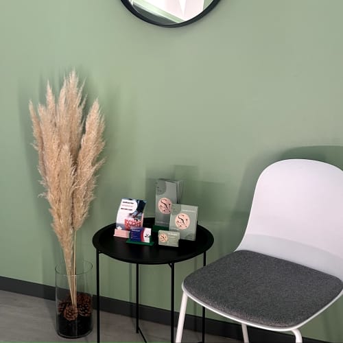 SN Beauty - Sourcils & cils Hyères - SN Beauty - Photo Galerie - OneBooking