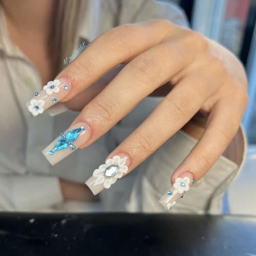 V nailed it - Onglerie Orléans - V nailed it - Photo Galerie - OneBooking