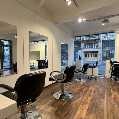 Hairy Taj - Coiffure Paris - Hairy Taj - Photo Galerie - OneBooking