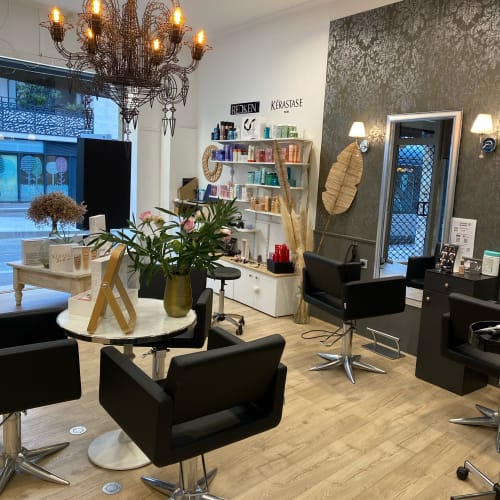 Un Jour Un Salon - Coiffure Le Bouscat - Un Jour Un Salon - Photo Galerie - OneBooking