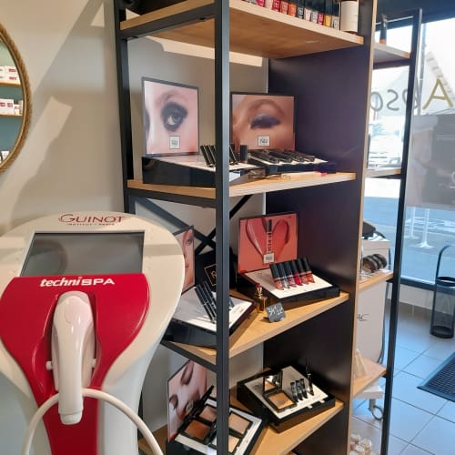Absolue Beaute - Onglerie La Rochelle - Absolue Beaute - Photo Galerie - OneBooking