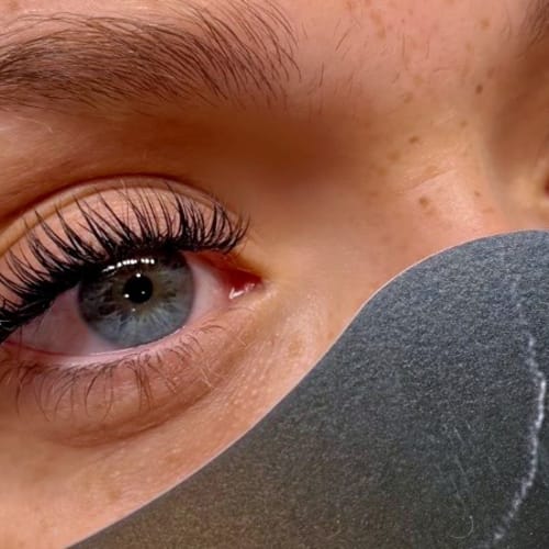 Lashes by Lya - Sourcils & cils Nice - Lashes by Lya - Photo Galerie - OneBooking