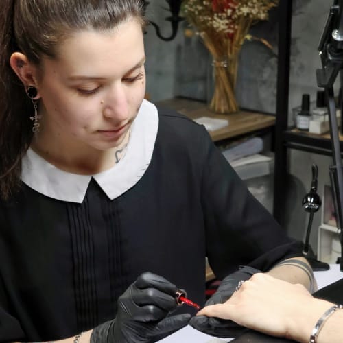 FEMTO NAILS - Institut de beauté Grenoble - FEMTO NAILS - Photo Galerie - OneBooking