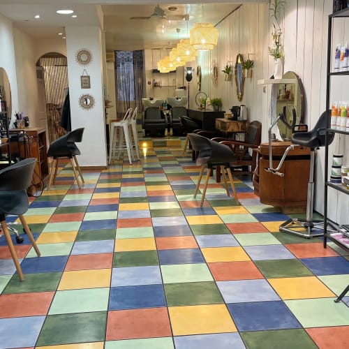 O'salon la maison de la coiffure - Sourcils & cils Martigues - O'salon la maison de la coiffure - Photo Galerie - OneBooking