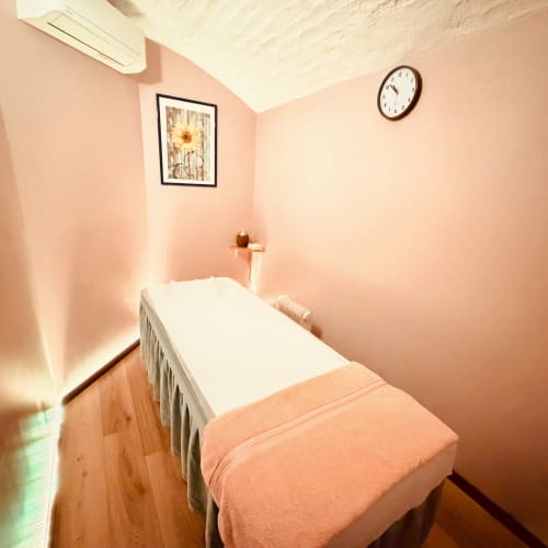 LA REINE MASSAGE EPILATION MANUCURE - Onglerie Paris - LA REINE MASSAGE EPILATION MANUCURE - Photo Galerie - OneBooking