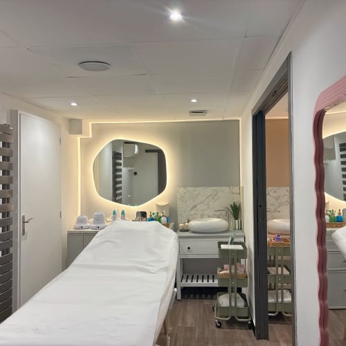 MAISON DE BEAUTÉ MORE IN BEAUTY - Sourcils & cils Blois - MAISON DE BEAUTÉ MORE IN BEAUTY - Photo Galerie - OneBooking