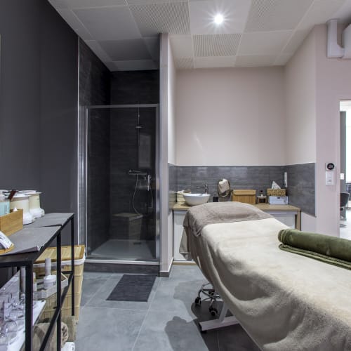 Le Catogan - Onglerie Strasbourg - Le Catogan - Photo Galerie - OneBooking