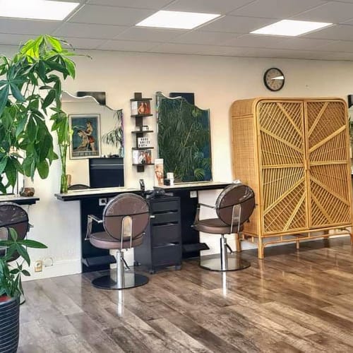 Art & Coiffure - Coiffure Hyères - Art & Coiffure - Photo Galerie - OneBooking