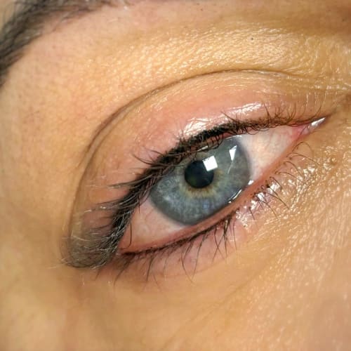 Derm & Beauty - Sourcils & cils Calais - Derm & Beauty - Photo Galerie - OneBooking