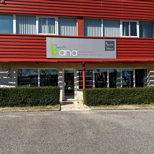 Les Salons Jacques Bana - Coiffure Saint-Mitre-les-Remparts - Les Salons Jacques Bana - Photo Galerie - OneBooking